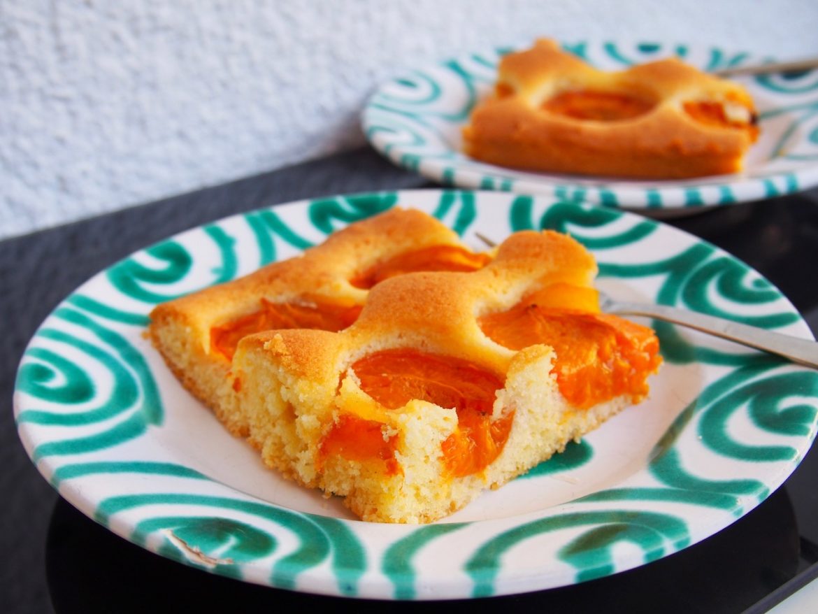 Marillenkuchen vom Blech - Nudel und Strudel - Comfort Food