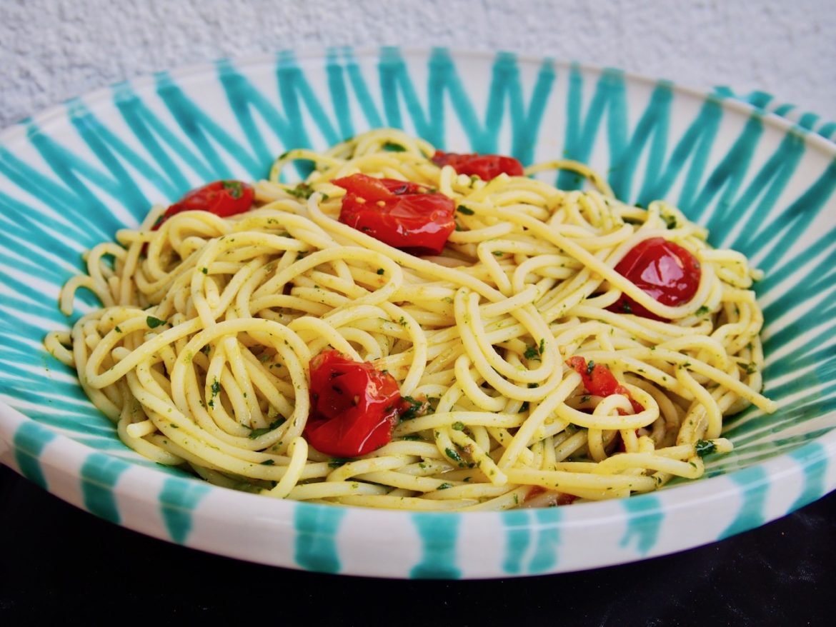 Pasta mit Ofentomaten und Kräuteröl - Nudel und Strudel