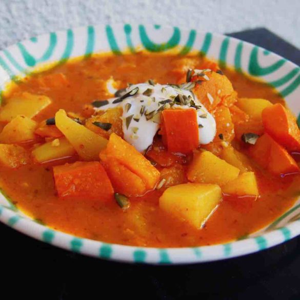Tarte mit Vanillecreme und Weichseln - Nudel und Strudel