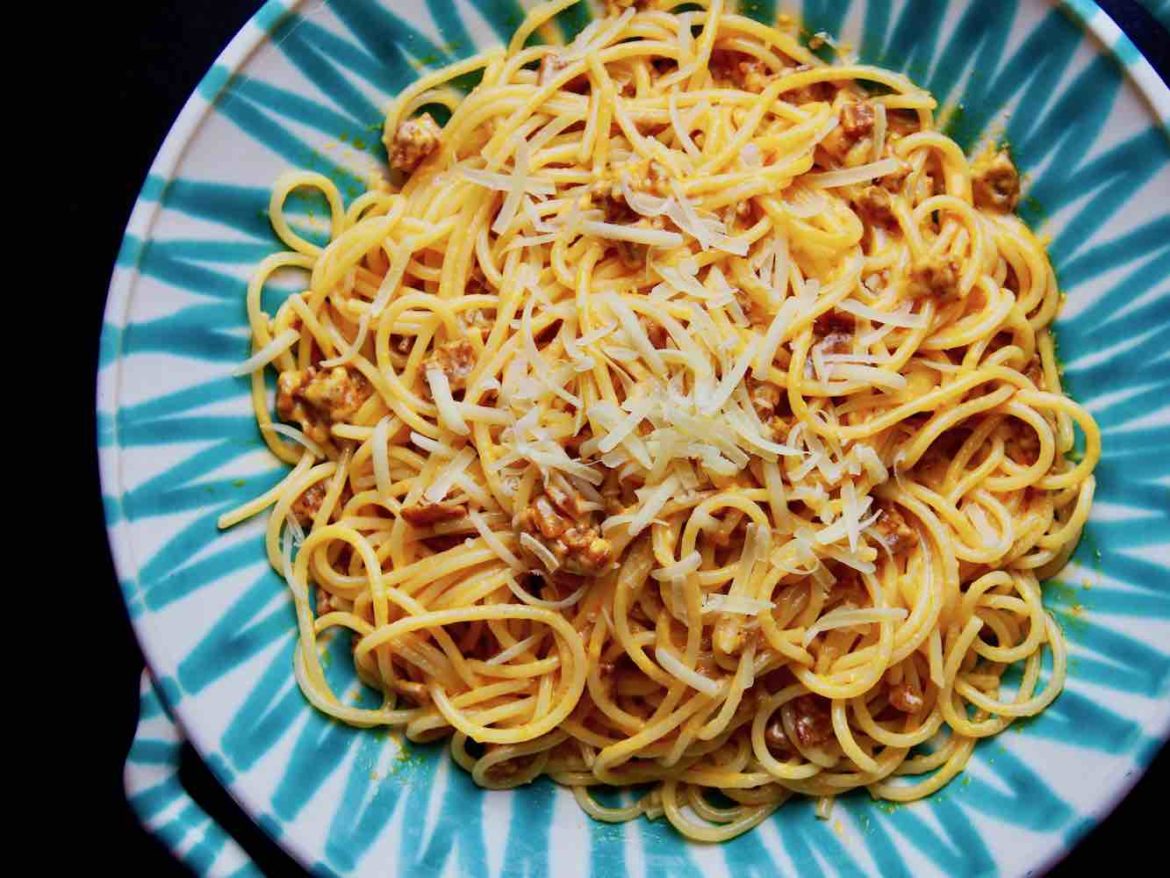 Pasta mit Chorizo-Käse-Sauce