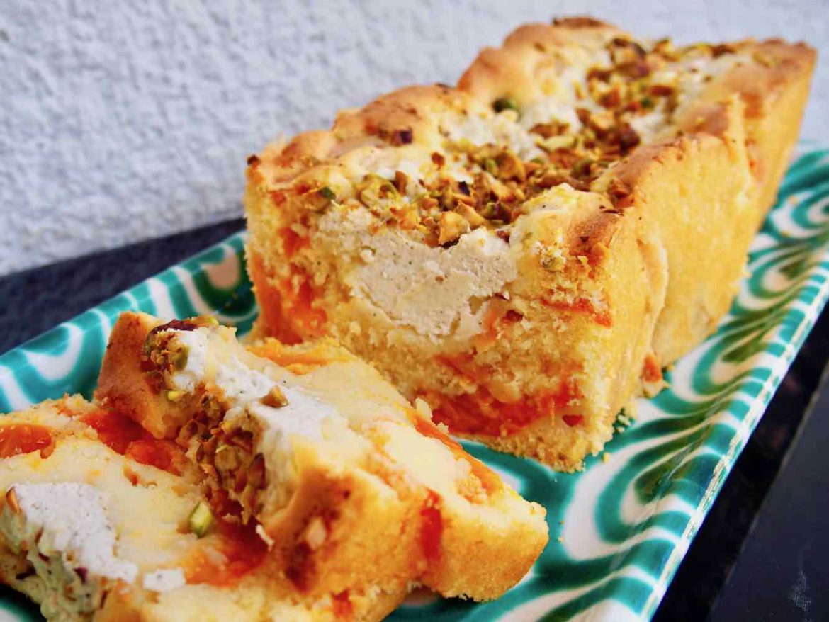Marillenkuchen mit Topfenhaube