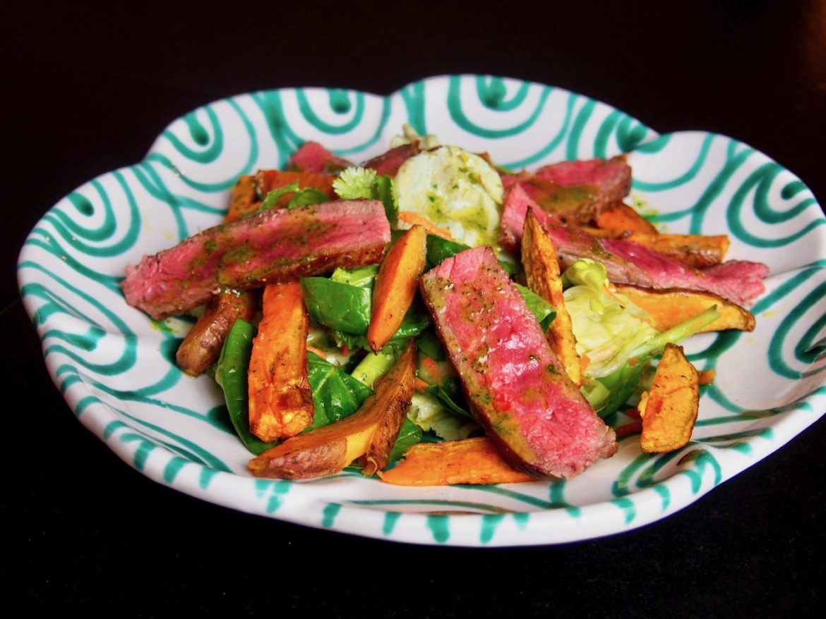 Tagliata vom Rind mit Süßkartoffelspalten