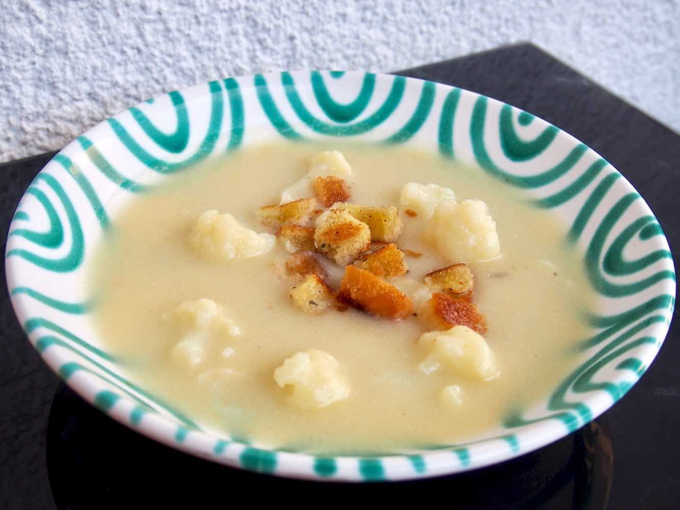 Karfiolcremesuppe - Nudel und Strudel - Comfort Food für Groß und Klein