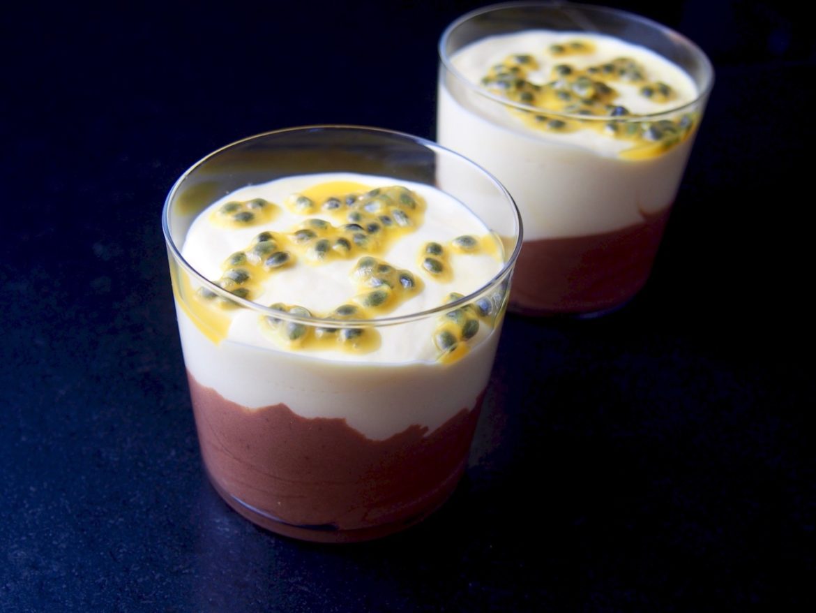 Schokolade- und Passionsfruchtmousse