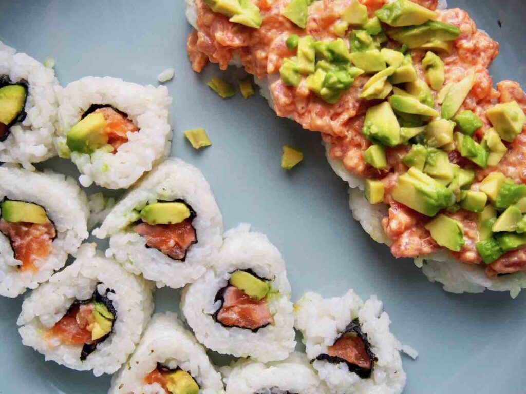 Saibling Avocado Maki