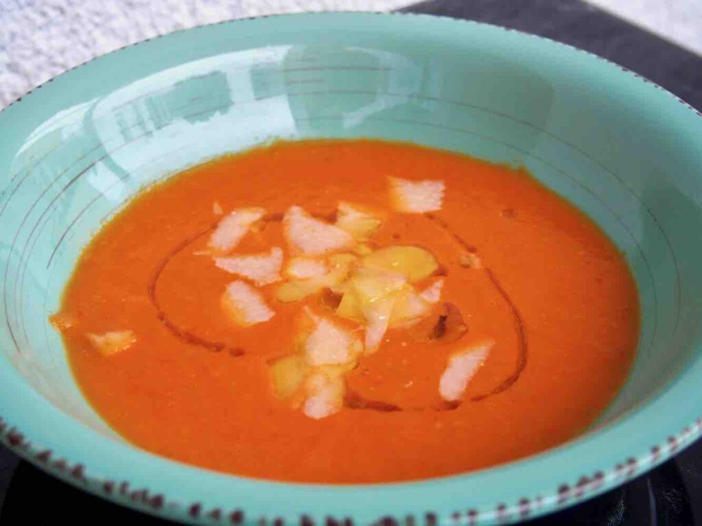 Tomatensuppe aus dem Ofen