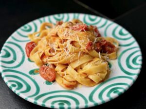 Tagliatelle all' Amatriciana piccante