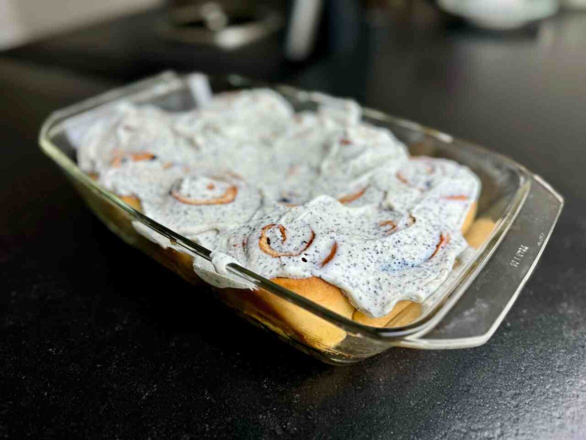 Powidlschnecken mit Ricotta-Mohn-Creme